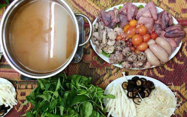 Quán Ăn Lẩu Cô Hoa