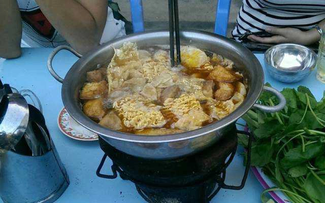 Quán Ăn Lẩu Dê Đông Bình