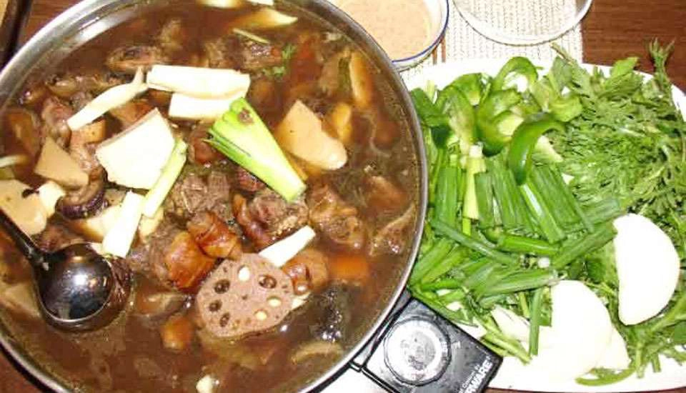 Quán Ăn Lẩu Dê Ngọc Thúy