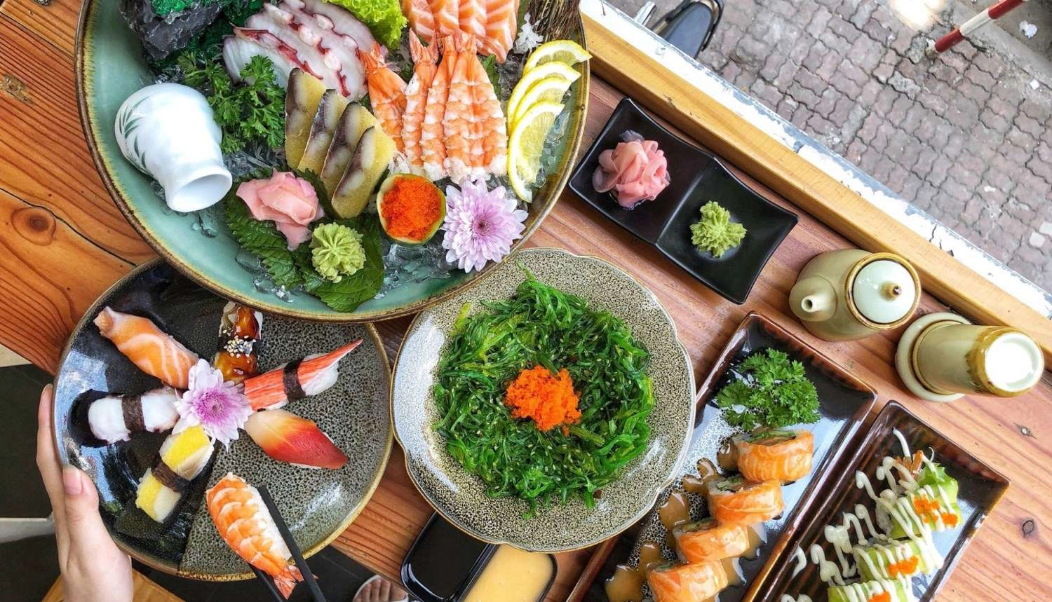 Quán Ăn Let’s Sushi