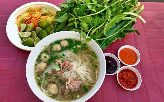 Quán Ăn Linh Nhâm - Phở Bò Nam Định