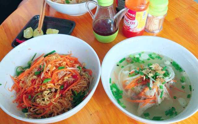Quán Ăn Mì Nước Lèo & Trà Sữa - NT House Homestay
