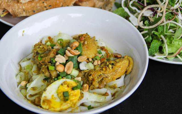 Quán Ăn Mì Quảng Gà - Nguyễn Tất Thành