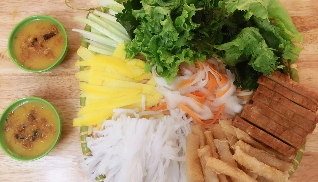 Quán Ăn Minh Phương - Nem Nướng Nha Trang