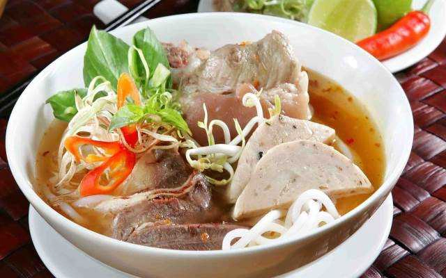 Quán Ăn Món Ăn Huế - Phố Chiền