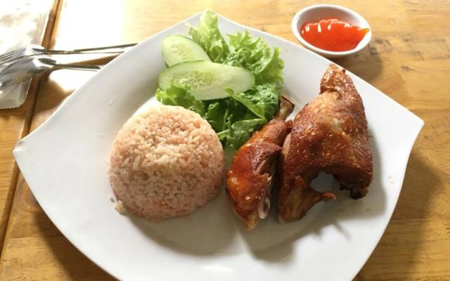 Quán Ăn Mỹ Linh - Hủ Tíu Xào & Cơm Gà Xối Mỡ