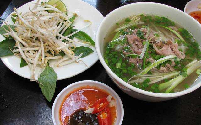 Quán Ăn Năm Lùn - Bún & Phở