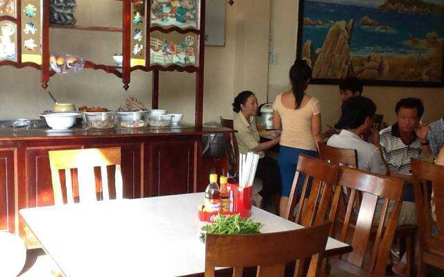 Quán Ăn Nam Thạnh Lầu - Tiệm Cơm & Hải Sản