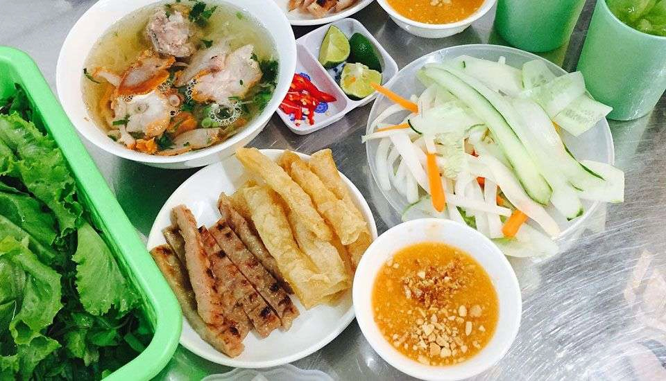 Quán Ăn Nem Hồng Ký