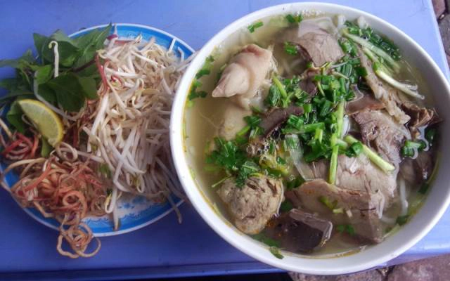 Quán Ăn Nga Hoàng - Bún Bò Huế & Cháo Lòng