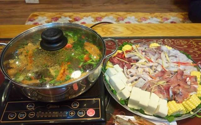 Quán Ăn Ngọc Bích - Lẩu & Nướng Không Khói