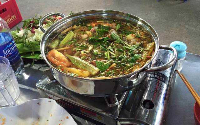 Quán Ăn Ngọc Hòa Quán - Gỏi Cá Trích & Hải Sản Tươi Sống