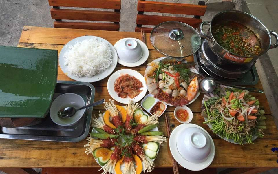 Quán Ăn Ngói Đỏ BBQ