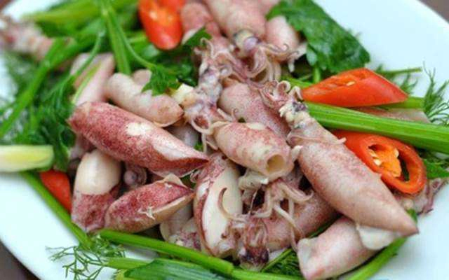 Quán Ăn Nguyệt Tùng Quán - Hải Sản Bình Dân