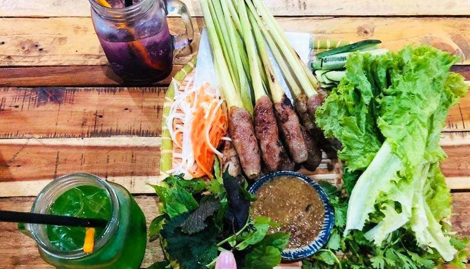Quán Ăn Pallet Quán - Món Huế & Ăn Vặt