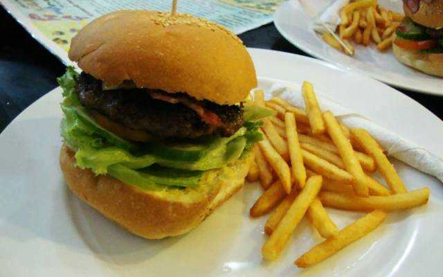 Quán Ăn Phát Hamburgers