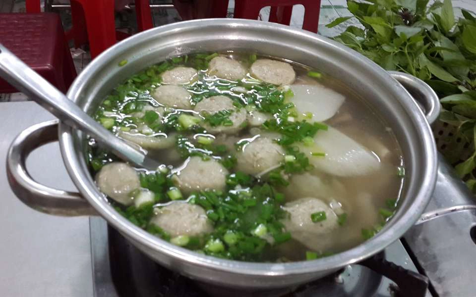 Quán Ăn Phở & Lẩu Bò - Chợ Lớn