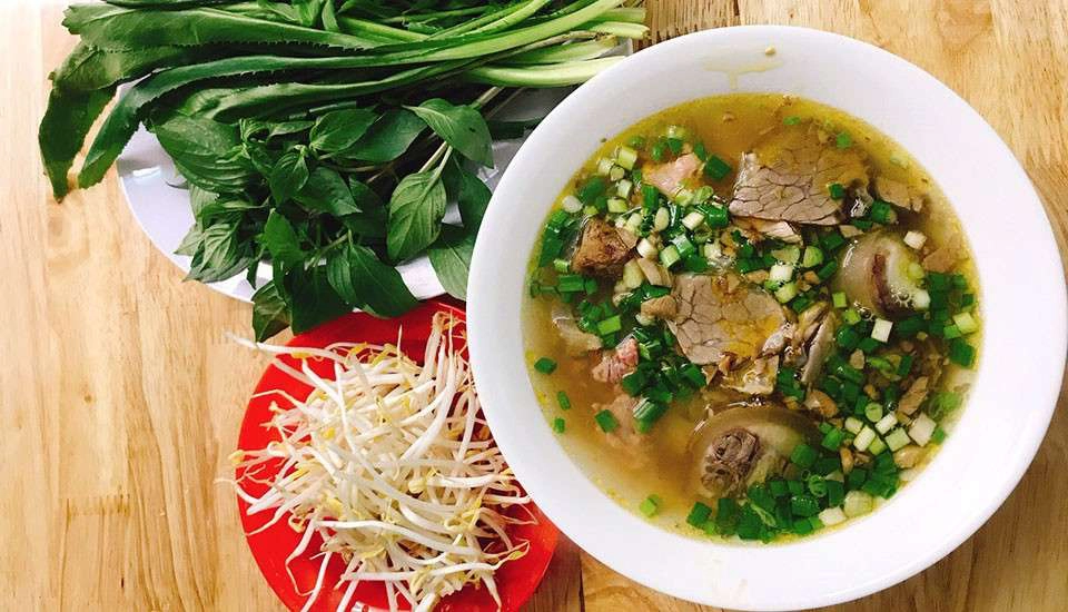 Quán Ăn Phở Lý Quốc Sư - Đường Hồ Chí Minh