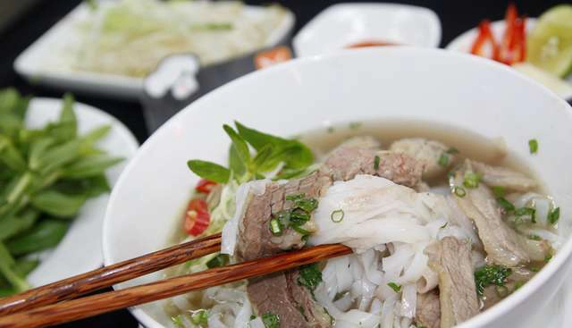 Quán Ăn Phở Trần - Chùa Hang