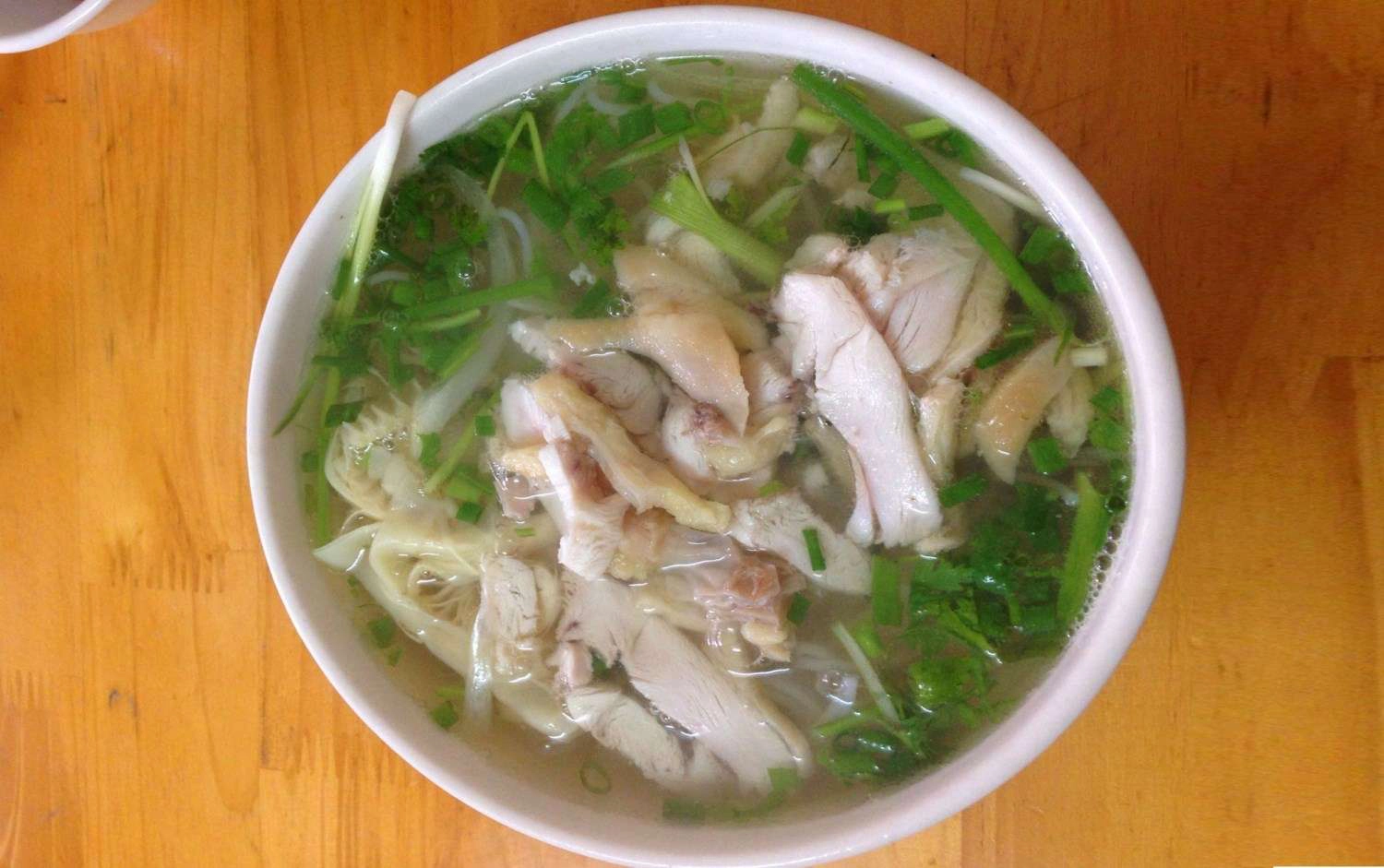 Quán Ăn Phở Vy - Phở Gà Ta & Mì Gà Tần