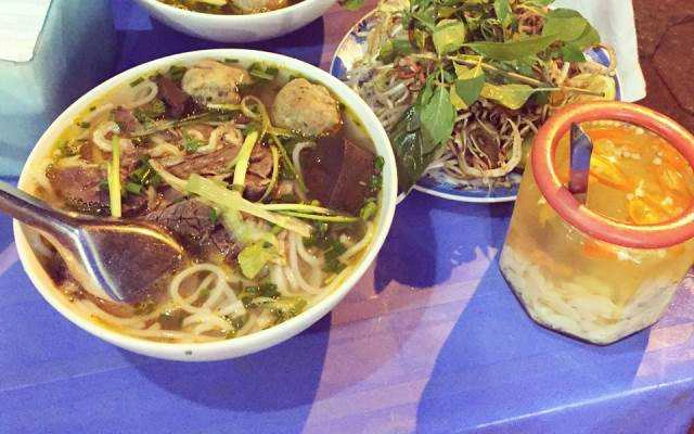 Quán Ăn Phong Lan - Bún, Phở & Cơm Lẩu Bình Dân