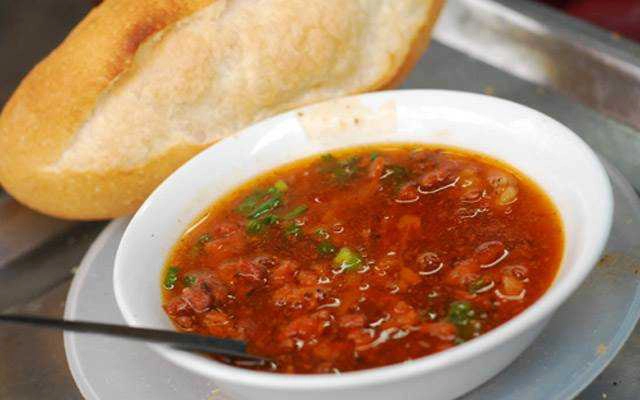 Quán Ăn Phú Thơm - Bánh Mì Sốt Vang