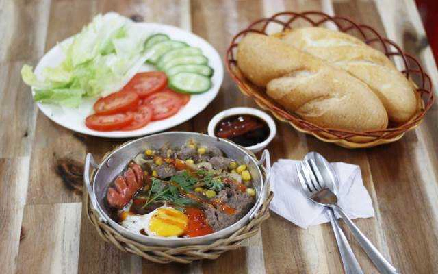Quán Ăn Quán 139 - Bánh Mì Chảo, Xíu Mại