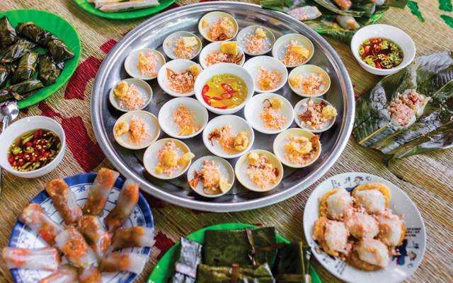 Quán Ăn Quán Bánh Chi - Đặc Sản Bánh Bèo - Nậm - Lọc - Ít Ram - Nguyễn Trãi