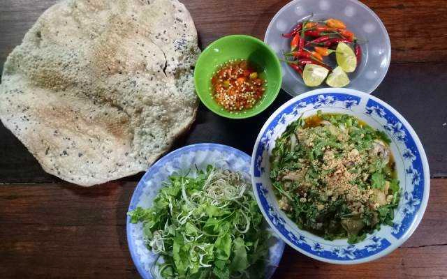 Quán Ăn Quán Phụng - Mì Quảng, Bún & Cơm