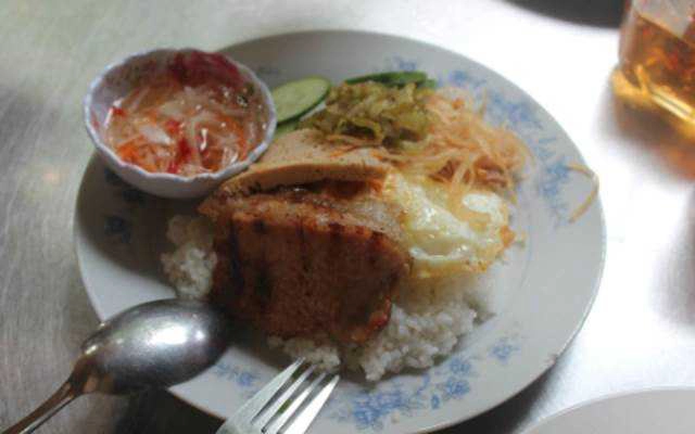 Quán Ăn Quán Thủy - Cơm Tấm Bình Dân