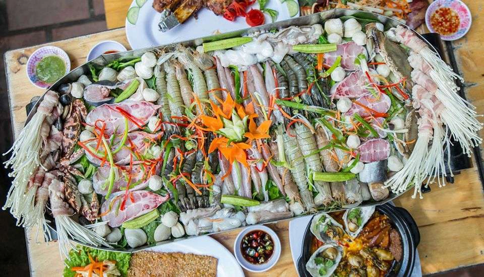 Quán Ăn Quảng Đà Quán - Lẩu Tiến Vua