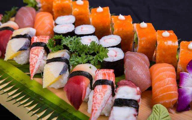 Quán Ăn Sushi Kiếm Nhật