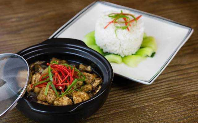 Quán Ăn Swans Gone Raw - Nhà Hàng Chay