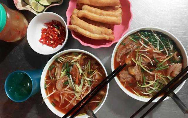 Quán Ăn Thắng Sử - Phở Bò Sốt Vang & Phở Gà