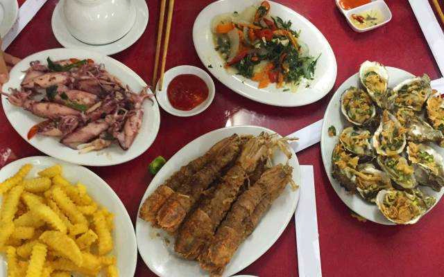 Quán Ăn Thanh Dinh - Hải Sản Tươi Sống - Biển Hải Tiến