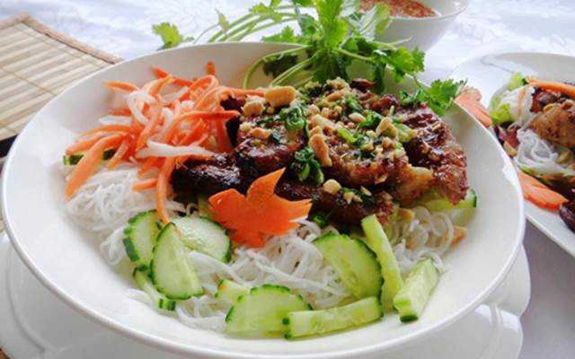 Quán Ăn Thúy Chị - Cơm Tấm & Bún Thịt Nướng