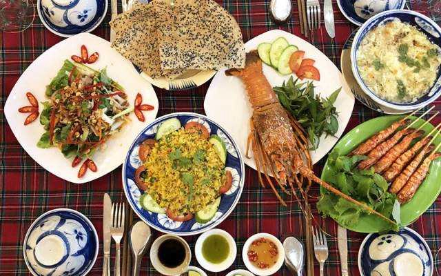Quán Ăn Thuyền Quán - Hải Sản Tươi Sống