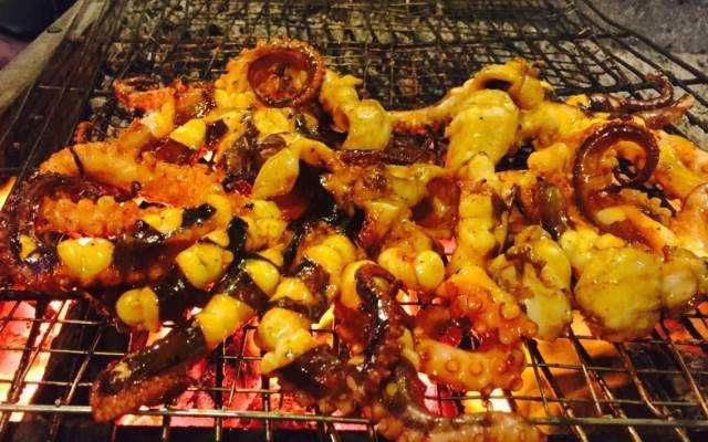 Quán Ăn Tình Cờ - Lẩu & Nướng
