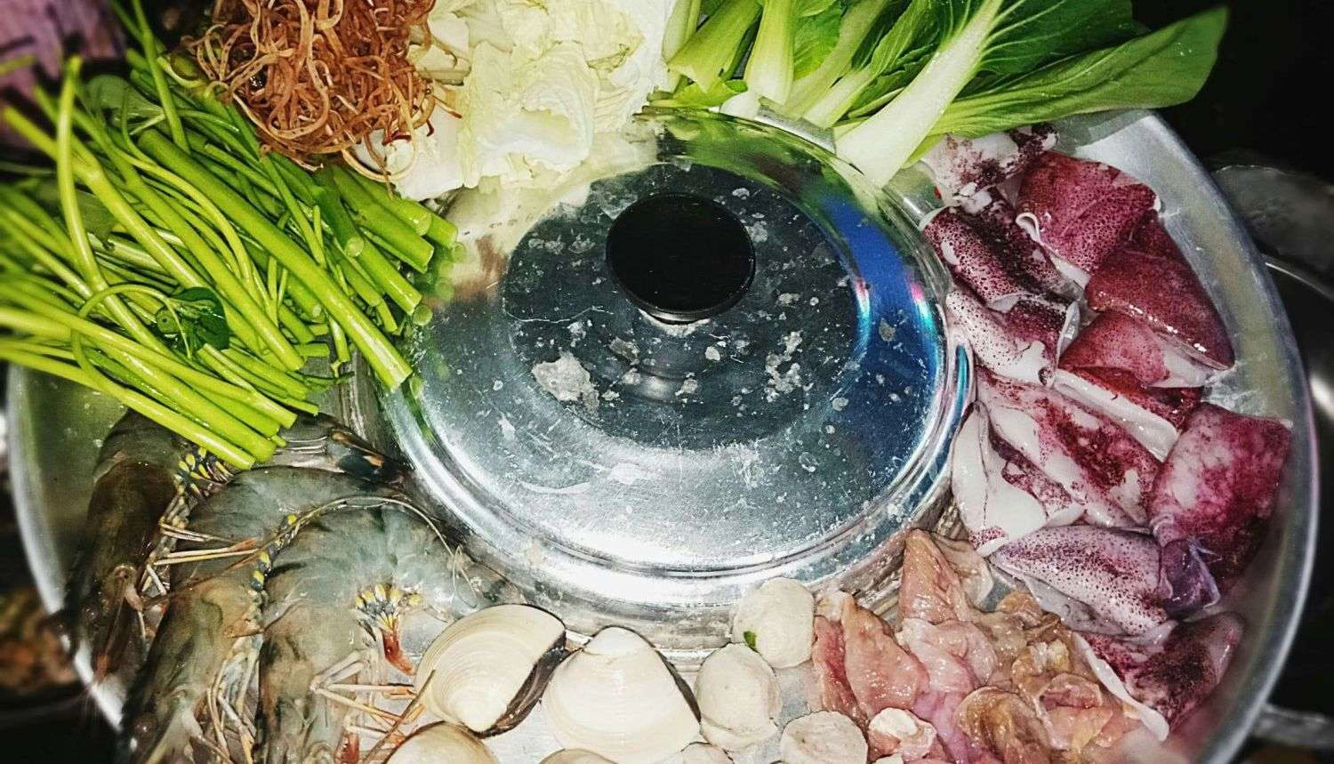 Quán Ăn Trùm Ốc Quán
