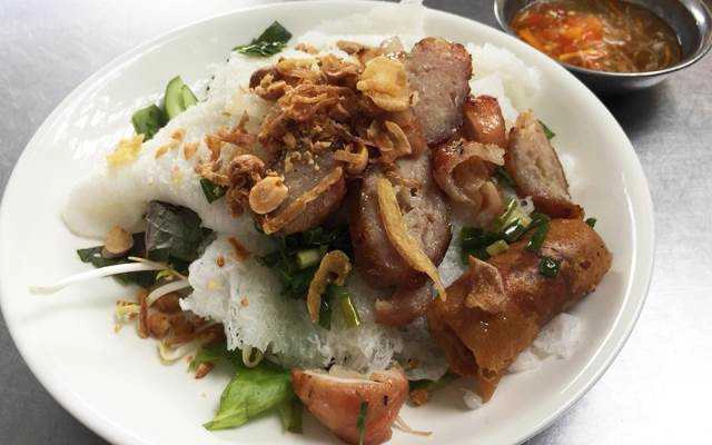 Quán Ăn Tú Trinh - Cơm Bình Dân, Bánh Hỏi & Hoành Thánh