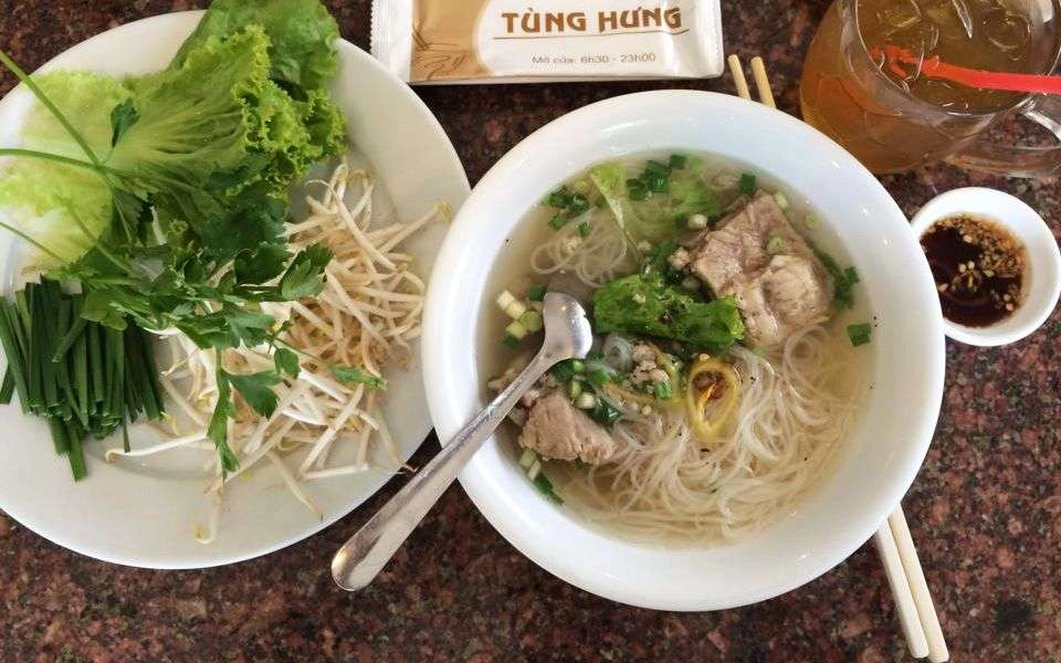 Quán Ăn Tùng Hưng - Hủ Tiếu Mì Sườn - Trần Hưng Đạo