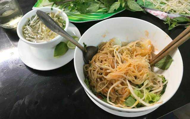 Quán Ăn Tuyết Mai - Hủ Tíu & Bánh Canh