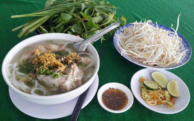 Quán Ăn Út Hùng - Bánh Tráng Thịt Luộc & Bánh Canh Trảng Bàng