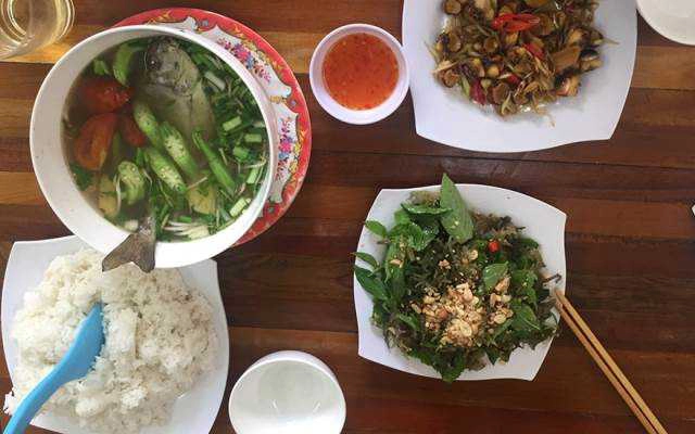 Quán Ăn Út Ngọc - Cơm Hải Sản Bình Dân