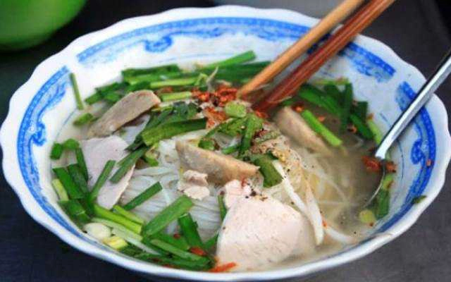 Quán Ăn Út Phấn - Hủ Tiếu, Bò Kho & Mì Hoành Thánh