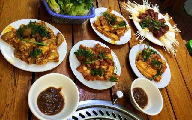 Quán Ăn Xì Xụp Quán - Lẩu & Nướng