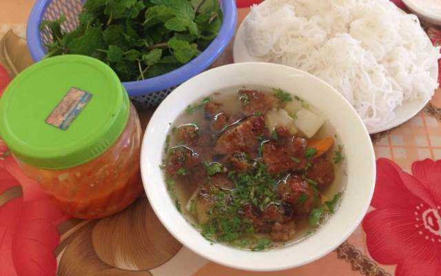 Quán Ăn Xuân Nguyệt - Bún Chả & Trứng Vịt Lộn