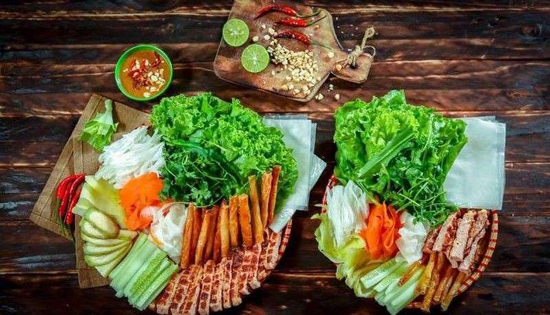 Quán Ăn Yến Chíp - Xôi Gà Bóp, Chân Gà Bóp Xứ Huế & Cháo Gà