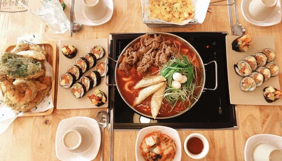 Quán Ăn Young Dabang - Lẩu Tokbokki Hàn Quốc