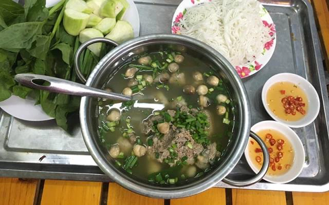 Quán Ăn Quán Bi 102 – Lẩu Dê Úc